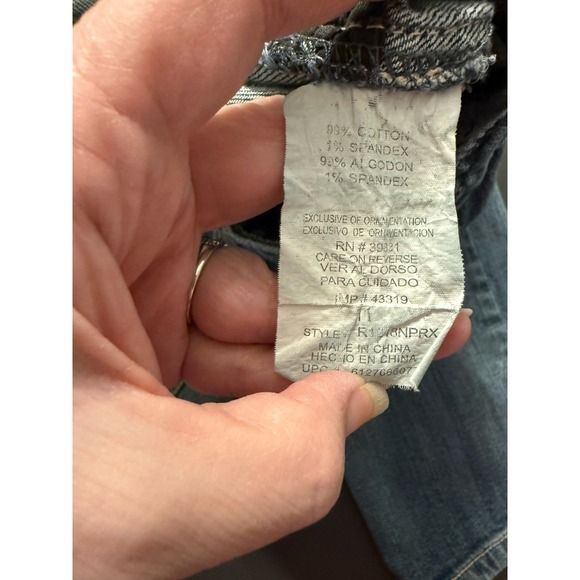 Rewind Women's Distressed Low Rise Straight Leg  Denim Jeans sz 11 - Picture 6 of 11